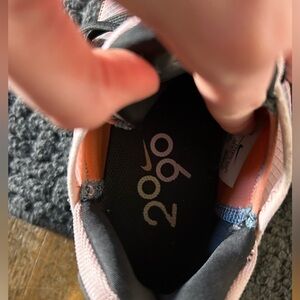 Nike air max 2090
Size 9.5 womens